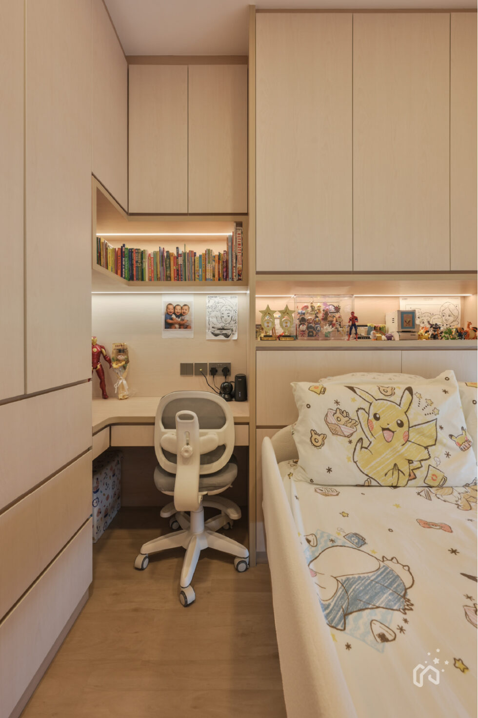32 Fernvale Link (H2O Residence)